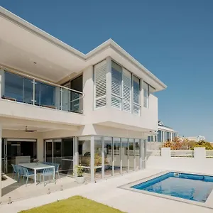 villa-above-the-clouds-by-st-nicholas.hotelsperth.org/